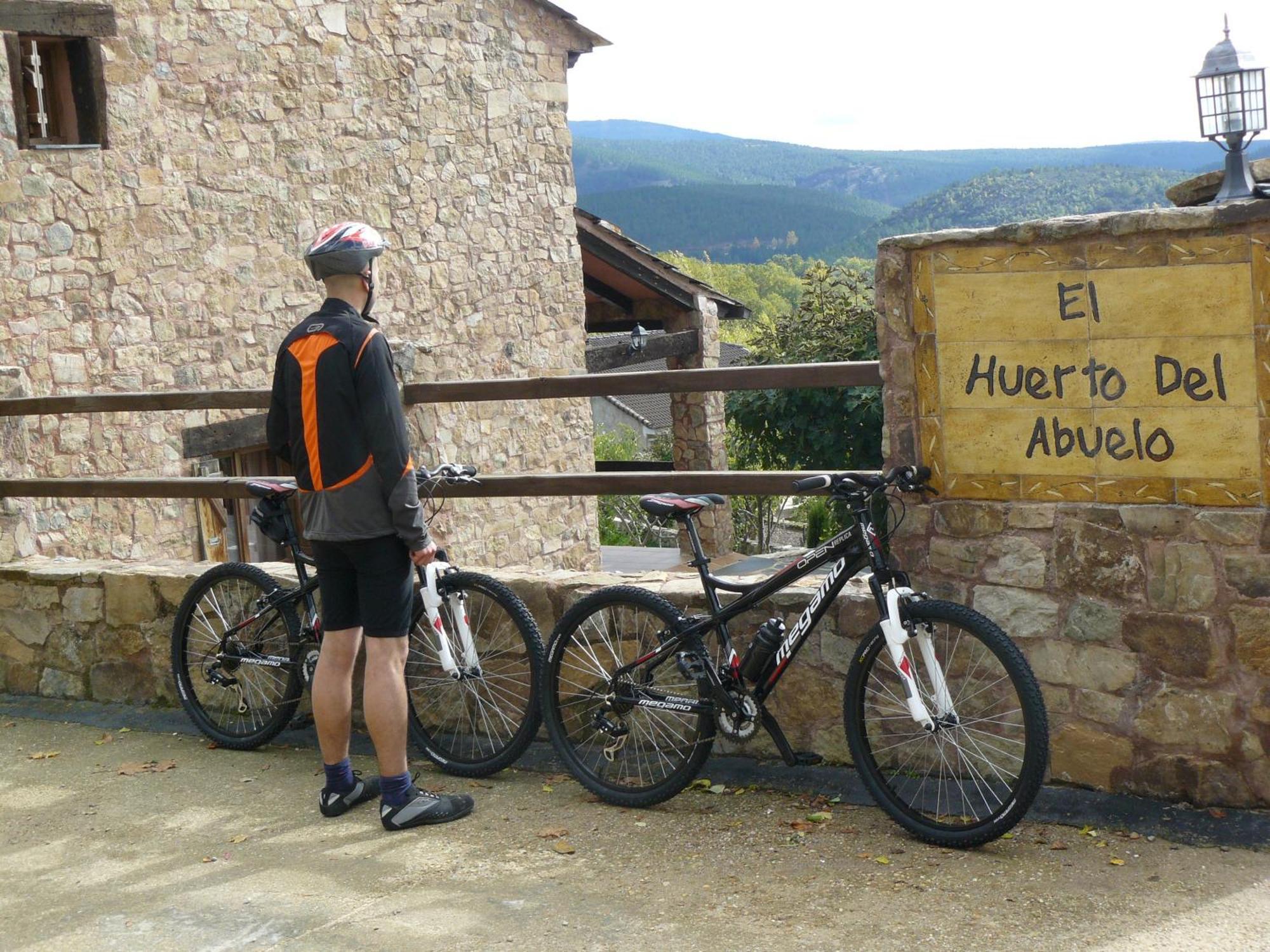 Casa Rural, Spa Y Restaurante El Huerto Del Abuelo Almiruete Bagian luar foto