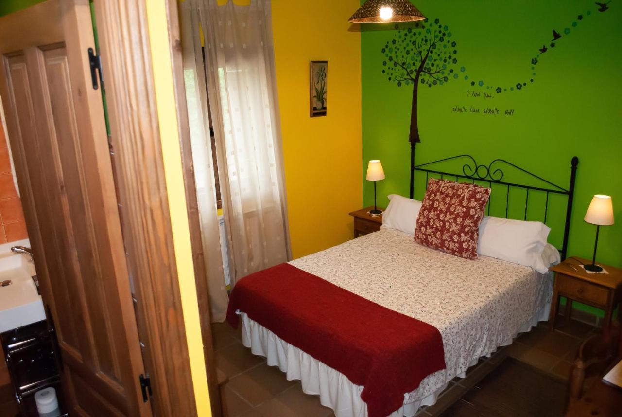 Casa Rural, Spa Y Restaurante El Huerto Del Abuelo Almiruete Bagian luar foto